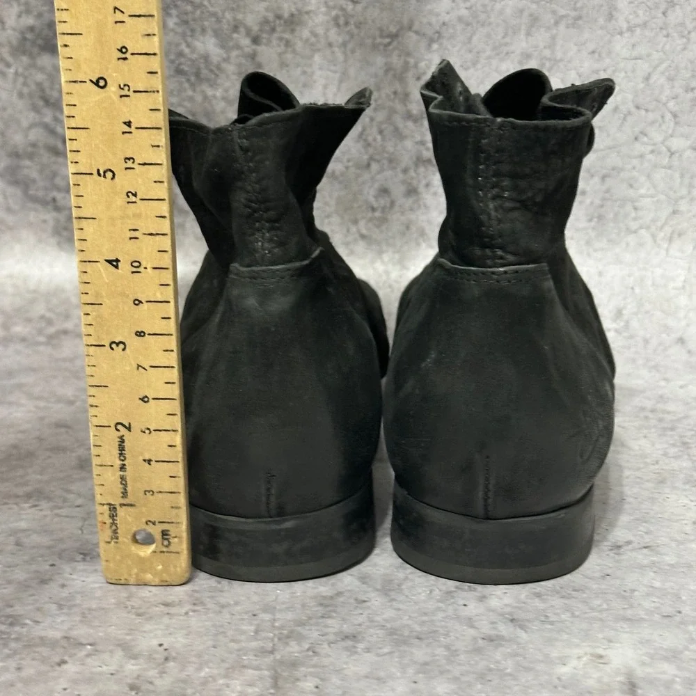 John Fluevog Henley Boots Mens 10 Black Suede Square Toe Lace Up Ankle Boots